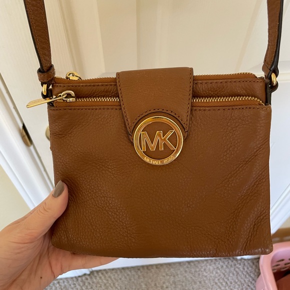 michael kors purse with built in wallet